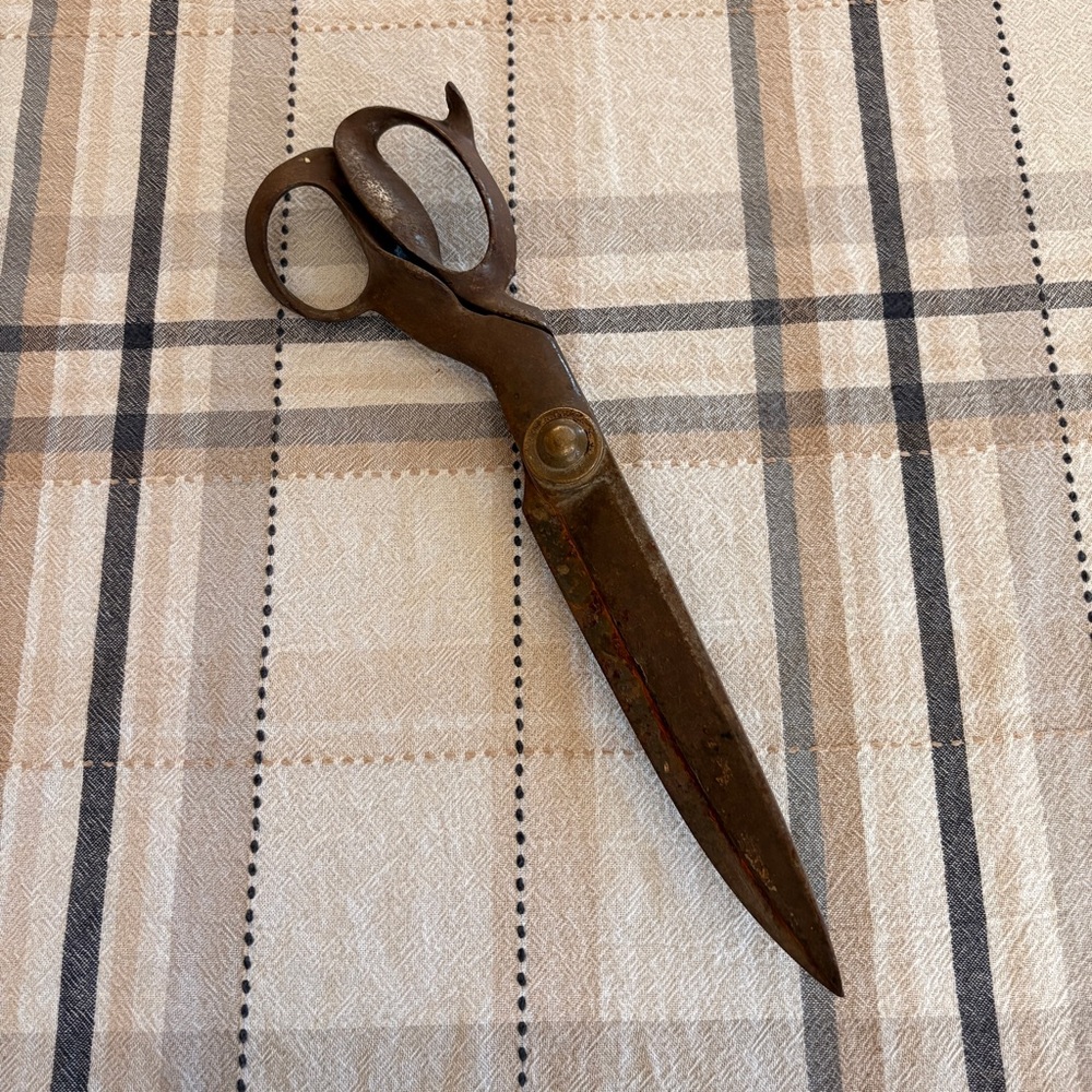 Antique J Wiss & Sons Tailor Seamstress Scissors Shears 1900s Unrestored Steel - Picture 11 of 12